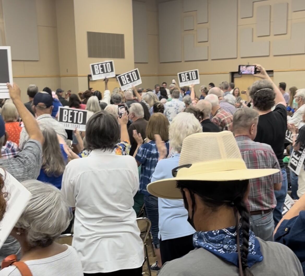 Beto for Texas signs